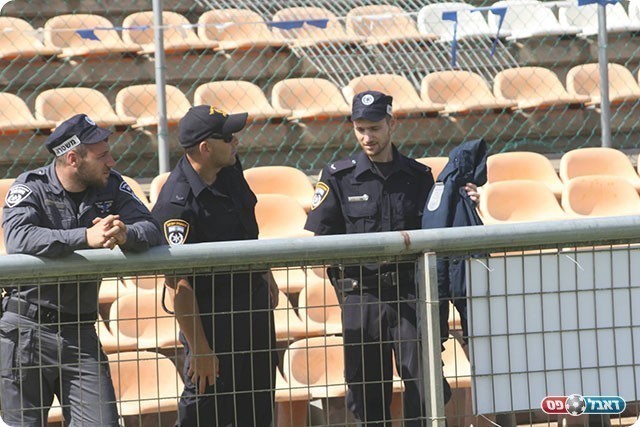 נותרו מחוסרי עבודה. כוח השיטור (מיכה פישנזון)